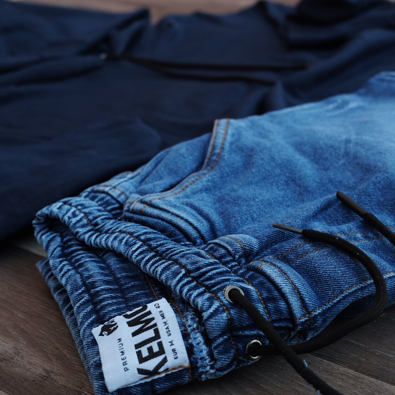 Ensemble Cargo Jeans Délavé Bleu + Capuche Cotton Bleu Marine