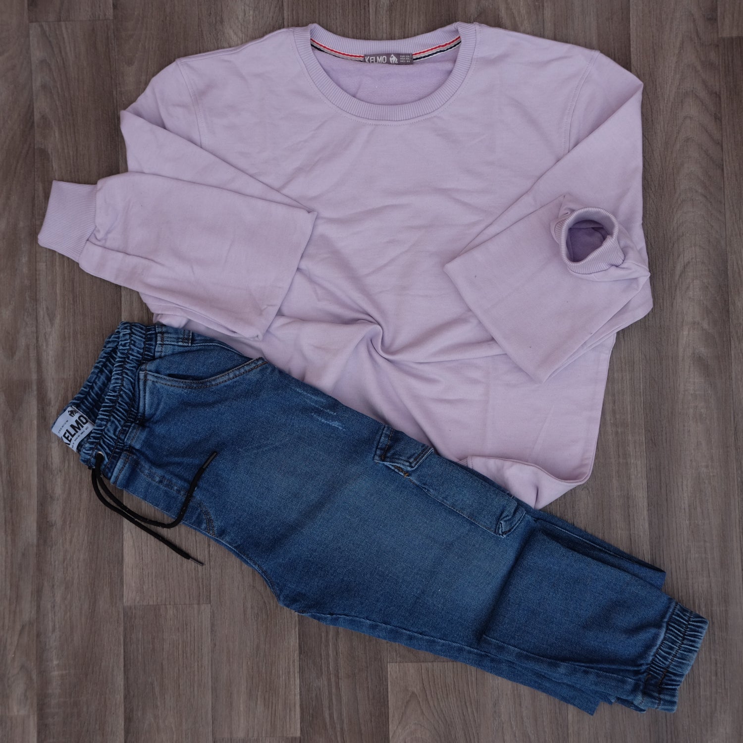 Ensemble Cargo Jeans Délavé Bleu + Sweat Mauve