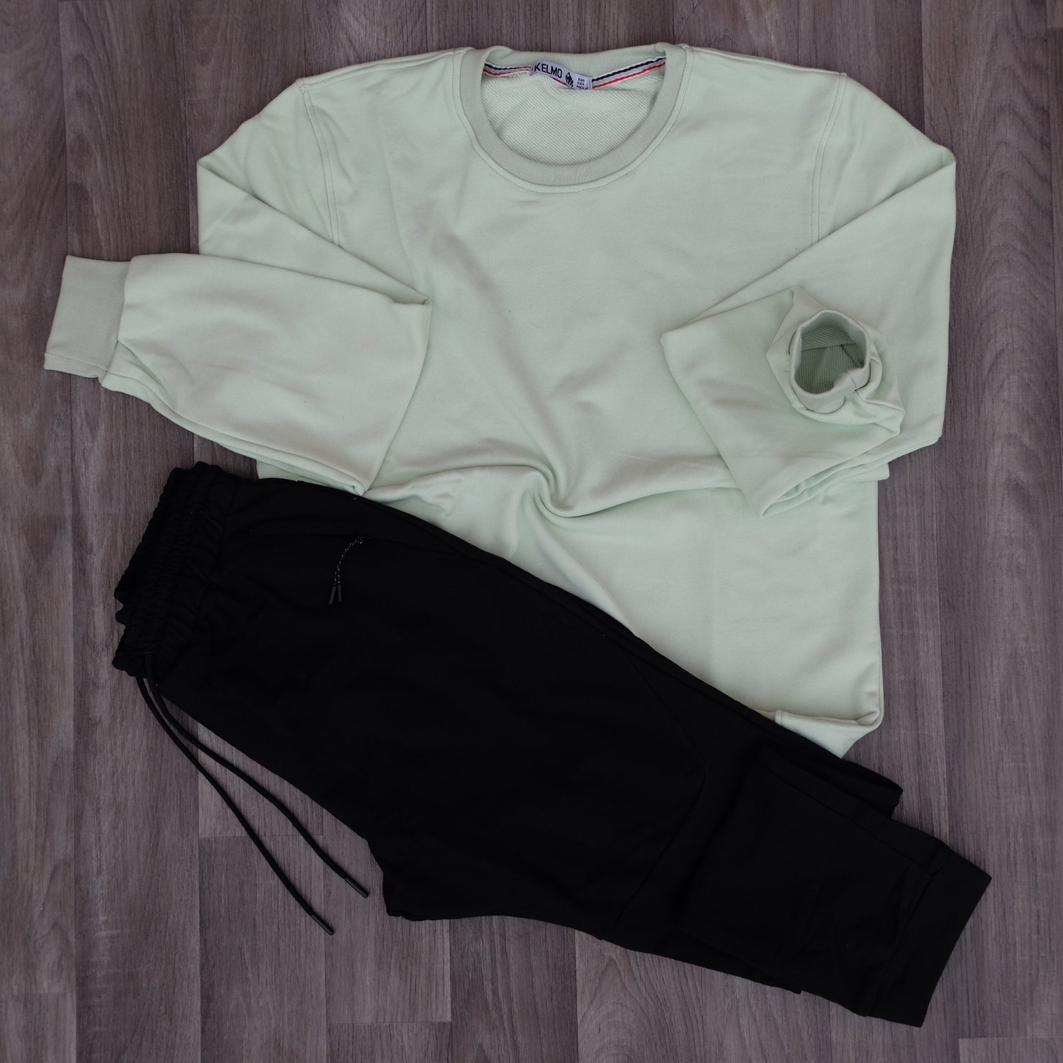 Ensemble Jogging Beska Noir + Sweat Vert Nil