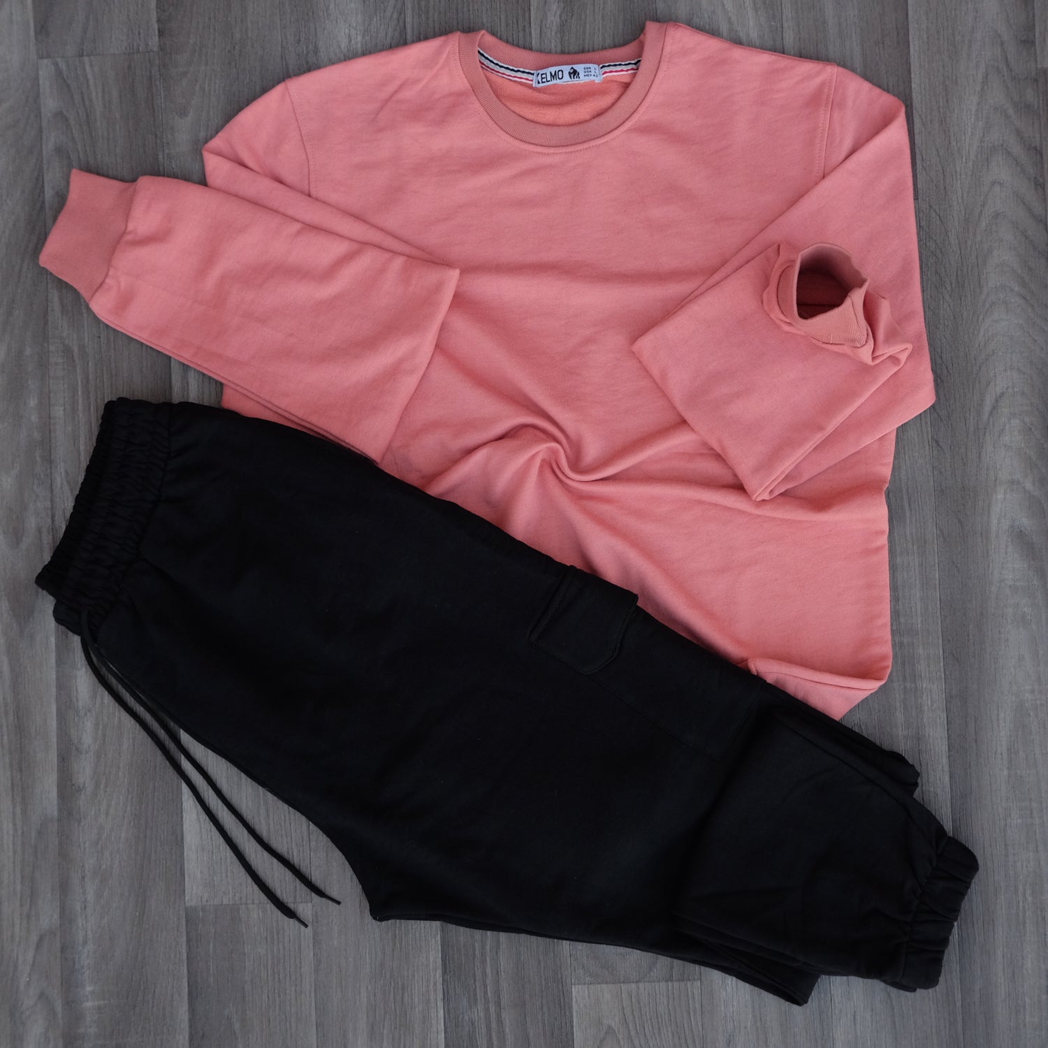 Ensemble Jogging Cargo Noir + Sweat Mortadelle