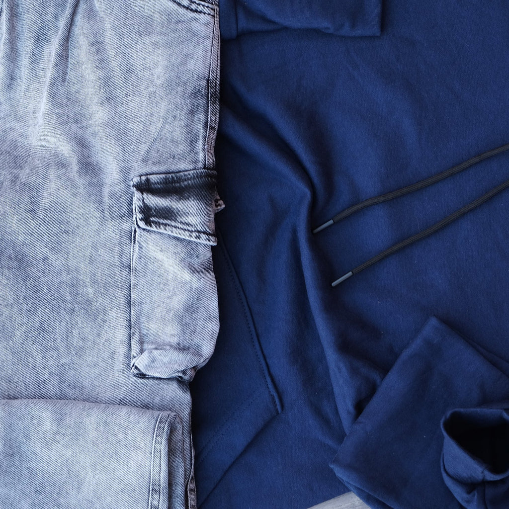 Ensemble Cargo Jeans Délavé Gris + Capuche Cotton Bleu Marine